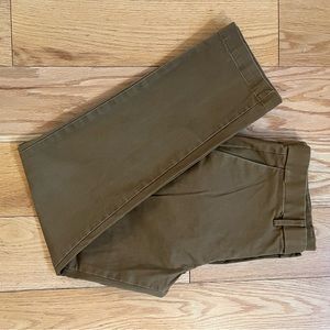 Gap 31/30 slim tan pants